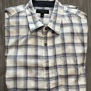 Men’s Large Banana Republic Plaid Flannel Button Up. Excellent condition.